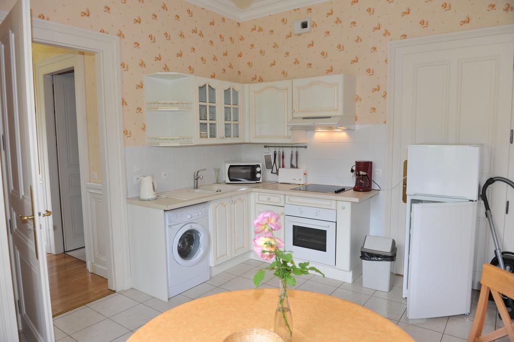 Aux Meubles Du Manoir Aparthotel Aix-les-Bains Ngoại thất bức ảnh