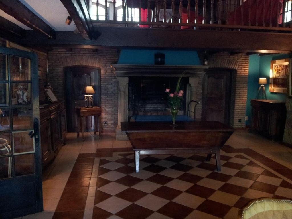 Aux Meubles Du Manoir Aparthotel Aix-les-Bains Ngoại thất bức ảnh