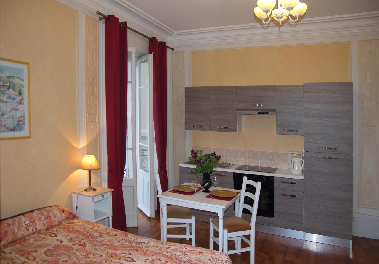 Aux Meubles Du Manoir Aparthotel Aix-les-Bains Ngoại thất bức ảnh