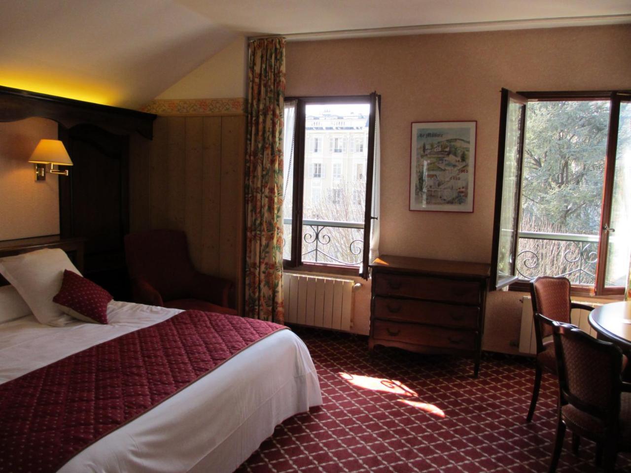 Aux Meubles Du Manoir Aparthotel Aix-les-Bains Ngoại thất bức ảnh