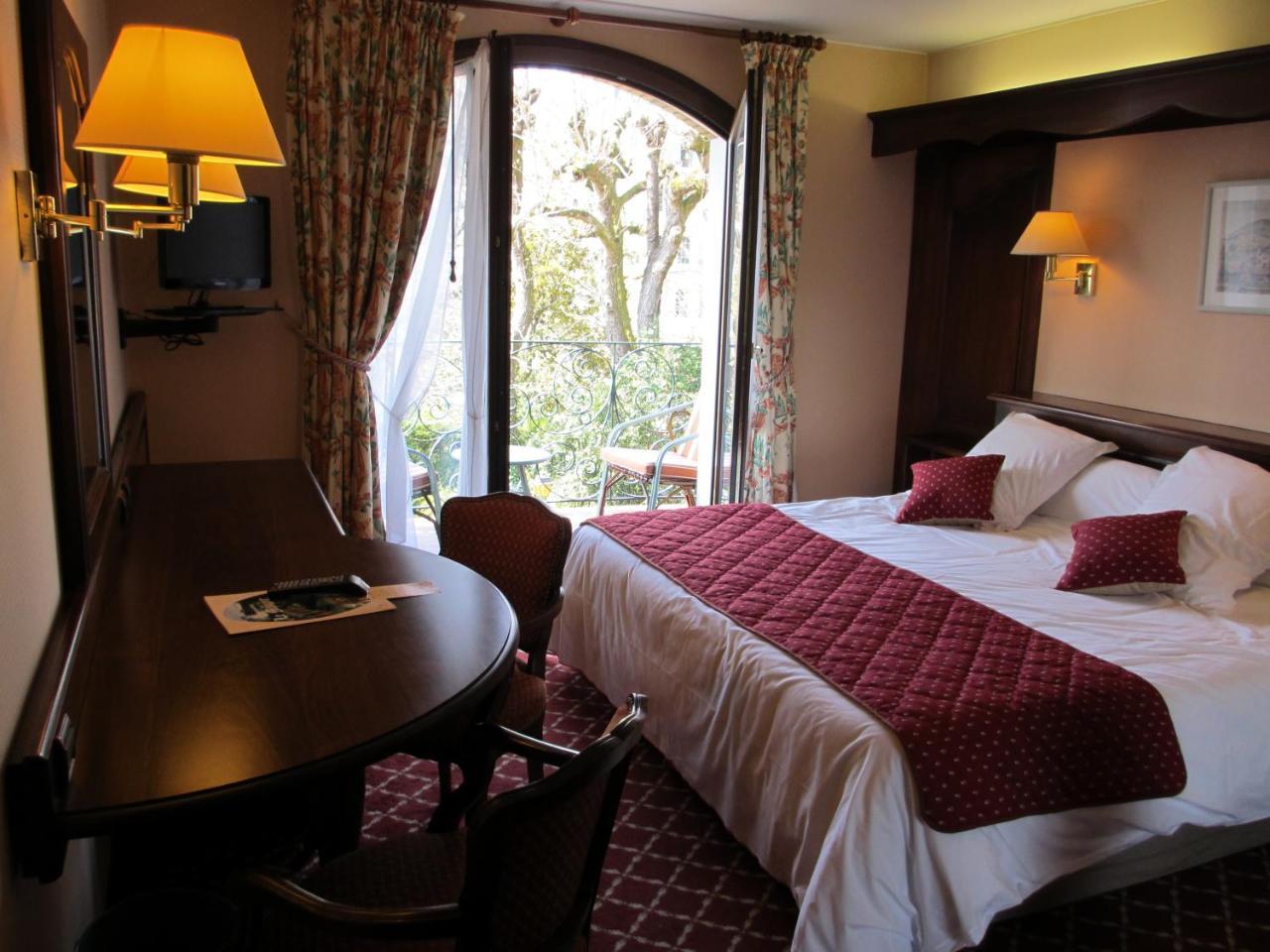 Aux Meubles Du Manoir Aparthotel Aix-les-Bains Ngoại thất bức ảnh